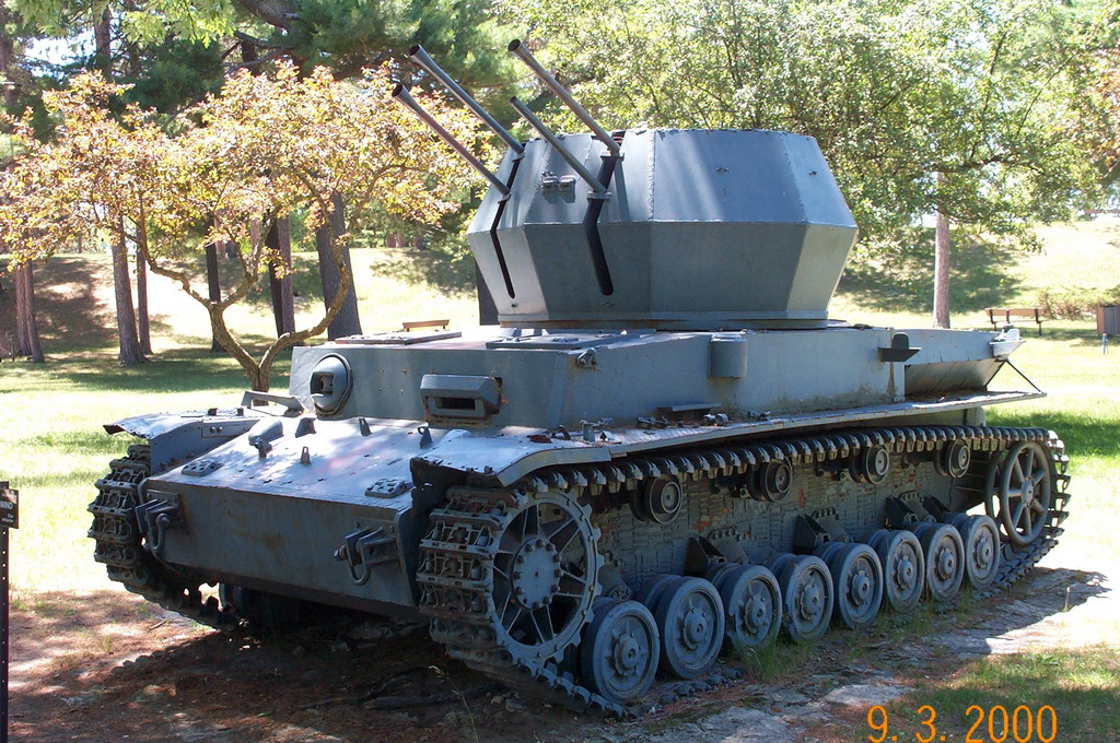 flakpanzer Ⅳ/20mm vierling    "旋风"20mm自行高炮